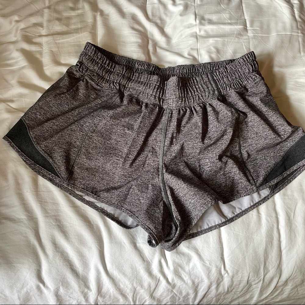 Lululemon Hotty Hot 2.5in